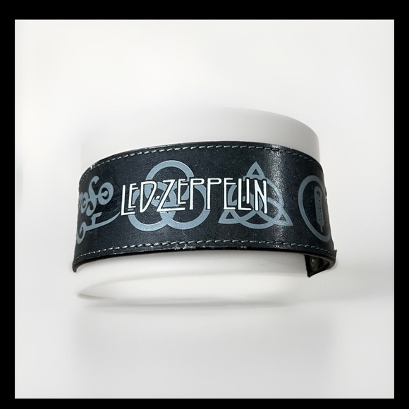 Led Zeppelin Band Logo Wrist Cuff Leather Bracelet Metal 2005 Y2K - Picture 1 of 3
